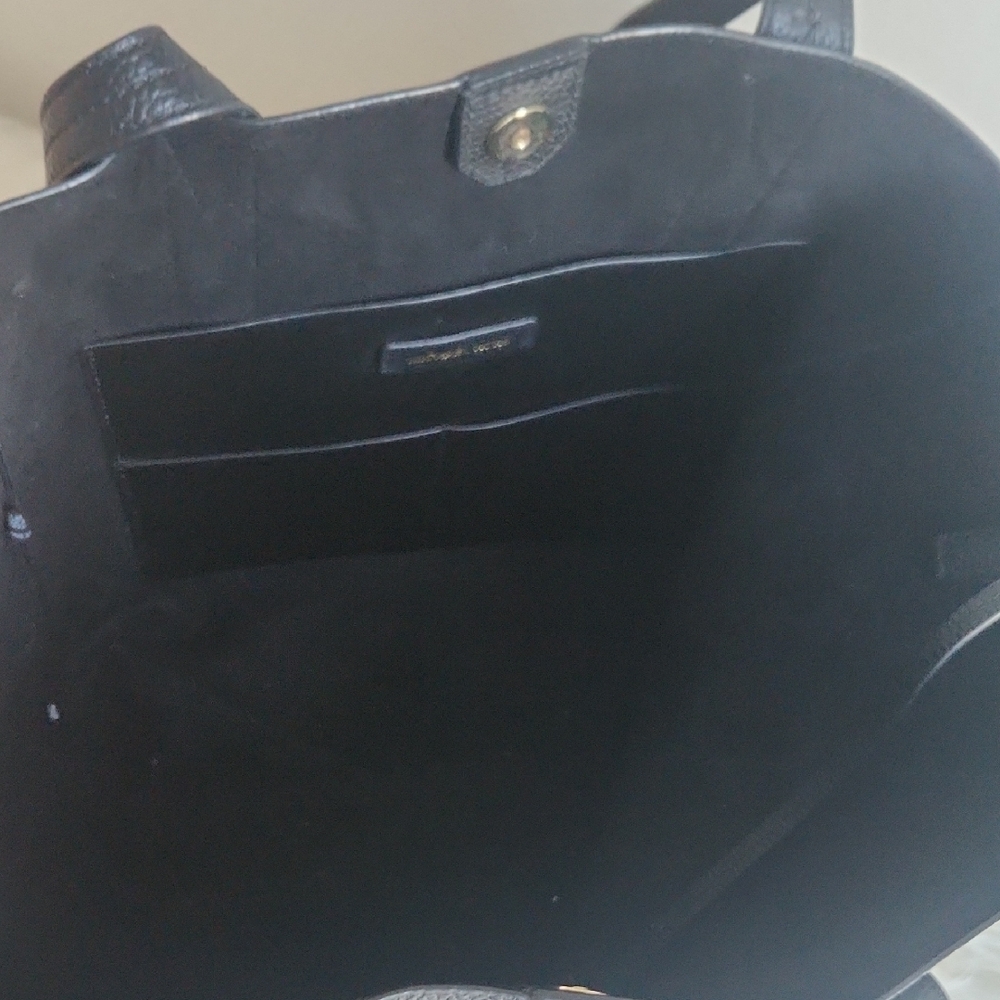 Michael Kors Elegant Black Tote - Picture 12 of 12